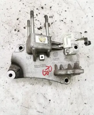 Opel Combo D Engine mounting bracket 55221395