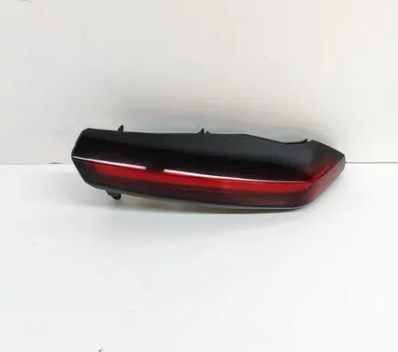 Citroen C4 III e-C4 Tailgate rear/tail lights 9831120580