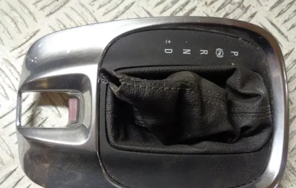 Opel Meriva B Gear lever shifter trim leather/knob 476980511 039054695 460029937