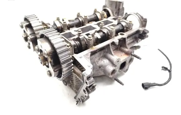 Ford C-MAX II Engine head CM5G-6090-GF