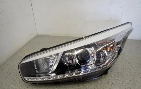 KIA Pro Cee'd II Headlight/headlamp 