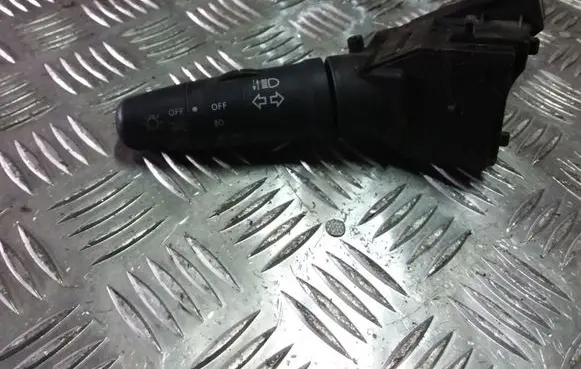 Nissan Primera Indicator stalk 25540
