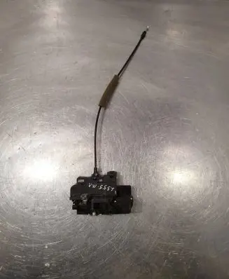 Opel Antara Front door lock