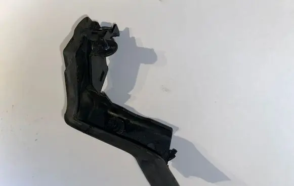 Audi A4 S4 B8 8K Engine compartment rubber 51767124 75903