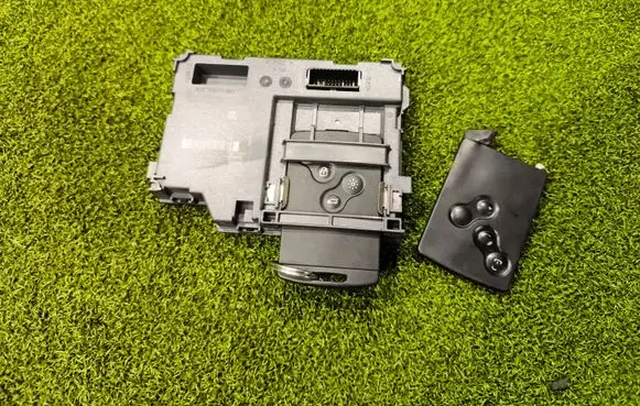 Opel Vivaro Ignition key card reader 285906813R 93457046 A2C30075300
