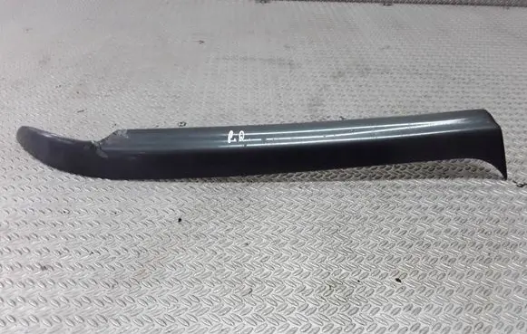 Under headlight/headlamp trim