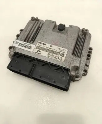 Hyundai i30 Engine control unit/module 391062A710 1039S23230 0281014291