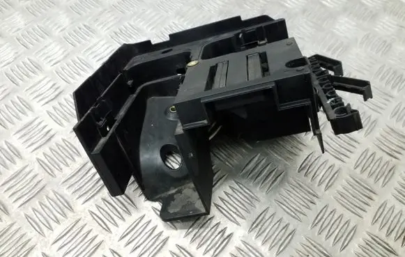 Volkswagen Tiguan Fuse box cover 1K0907361B 1K0937540A
