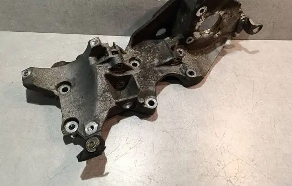 Volkswagen PASSAT B7 Generator/alternator bracket 03L903143
