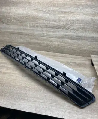 Mercedes-Benz C W204 Front bumper lower grill A2048850023