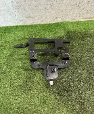 Audi Q7 4M Sound amplifier holder/bracket 4M0907349C
