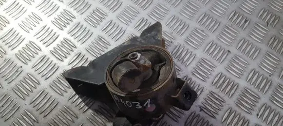 Mazda 626 Engine mount bracket