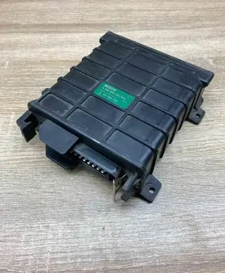 Audi 80 90 B3 Engine control unit/module ECU 811906264 0280800104