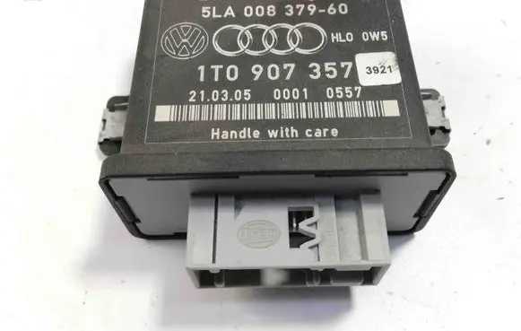 Skoda Octavia Mk2 (1Z) Light module LCM 5LA00837960 1T0907357