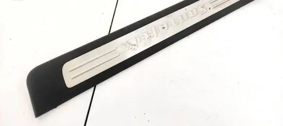 Hyundai Santa Fe Front sill trim cover 858812B000 85881-2B000