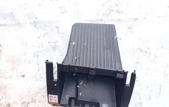 Ford Focus Glove box 4M51A06044JDW 4M51A06044LDW