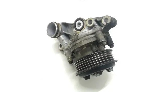 Mercedes-Benz A W169 Water pump A6402010001