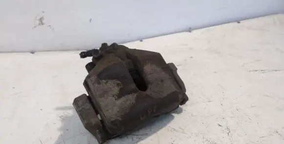 Volkswagen PASSAT B7 Front brake caliper