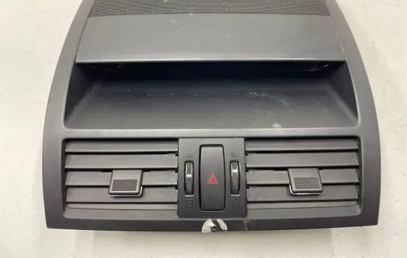 Mazda 6 Dash center air vent grill Gs1e55311
