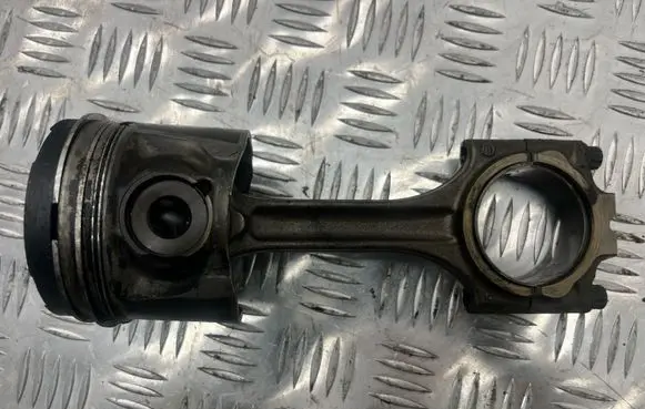 Piston with connecting rod