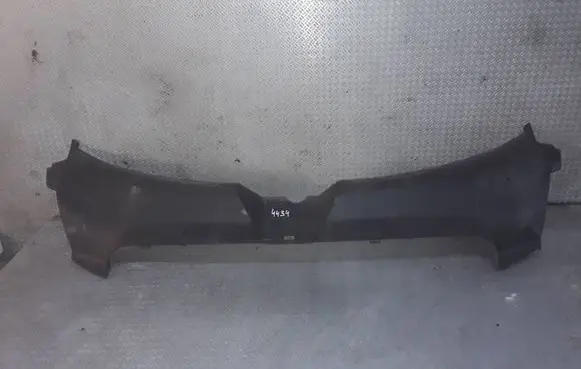 Audi A6 S6 C6 4F Engine bonnet/hood lock trim molding 4F0807081