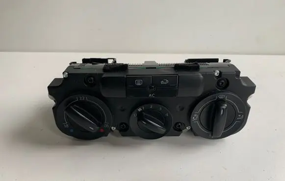Volkswagen Scirocco Climate control unit 1K2820045B 983341X 5HB00932226