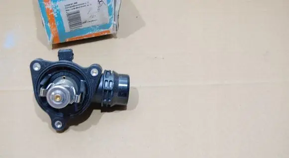 BMW X1 E84 Thermostat 661801399
