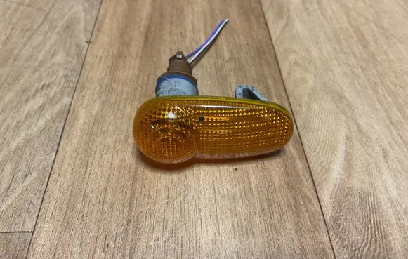 Alfa Romeo 147 Front fender indicator light 51733110A B032 60679487