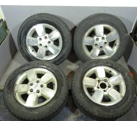 Jeep Grand Cherokee (WJ) R17 alloy rim 