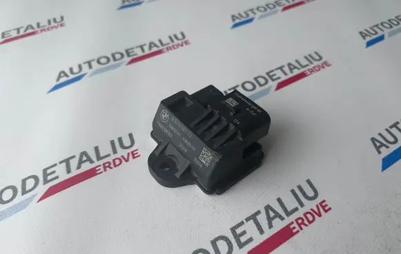 BMW 1 F20 F21 Glow plug pre-heat relay 8570087 0522120103