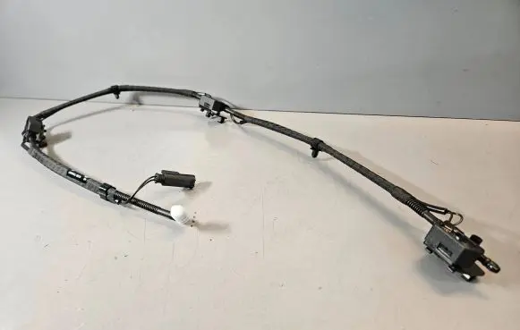 Windshield washer spray nozzle