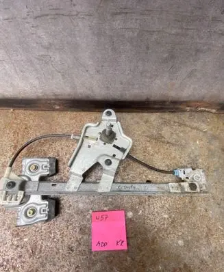 Skoda Octavia Mk1 (1U) Rear door manual window regulator 1U4839402E
