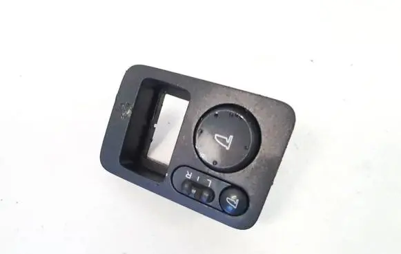 Wing mirror switch