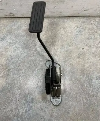 Subaru Legacy Accelerator throttle pedal 36010AG050 1988000170