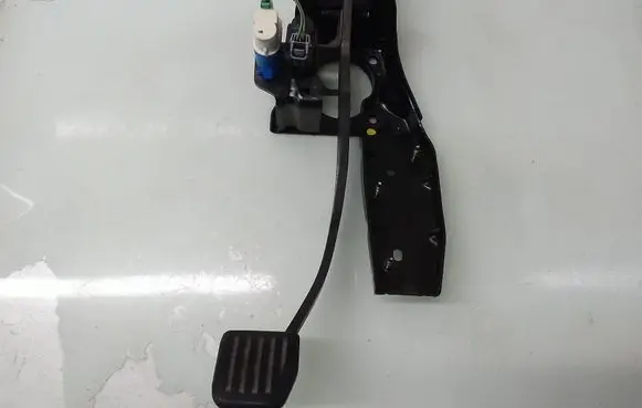 Ford Galaxy Brake pedal 6G922D094JE