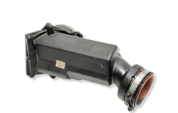 Volvo XC90 Intake resonator 30740895