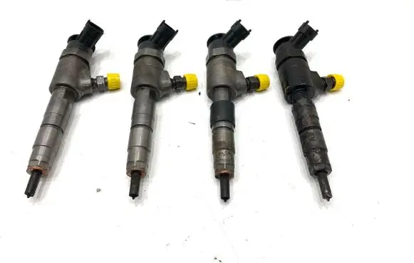 Citroen C4 II Picasso Fuel injectors set 0445110566