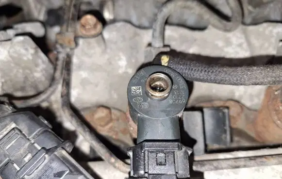 KIA Rio Fuel injector 0445110256