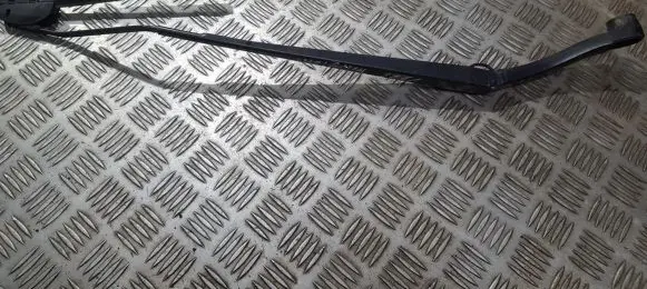 Opel Insignia A Front wiper blade arm 13227400