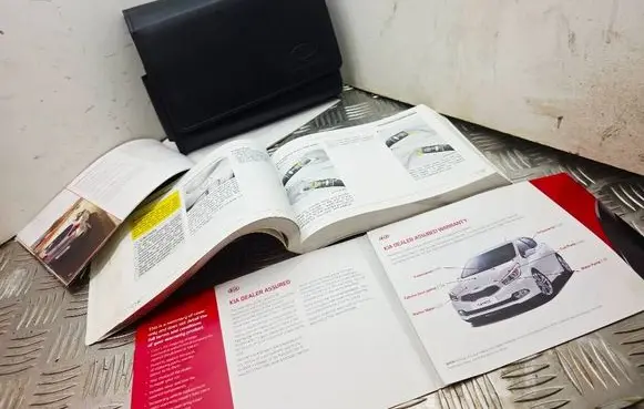 KIA Carens III Owners service history hand book 