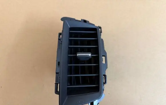 Dash center air vent grill