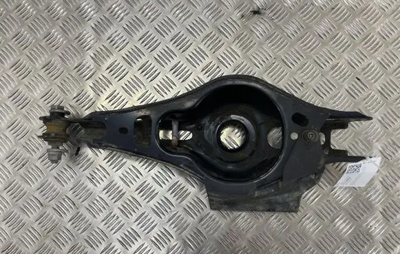 Toyota RAV 4 (XA50) Coil spring/strut mount 