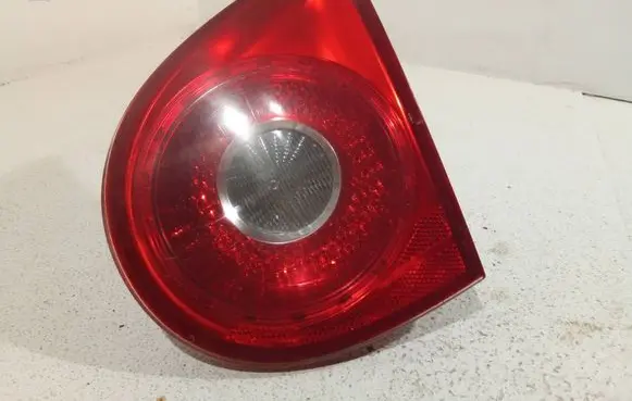 Volkswagen Golf V Tailgate rear/tail lights 1K6945094E 028500244