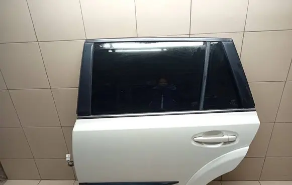 Subaru Outback Rear door 