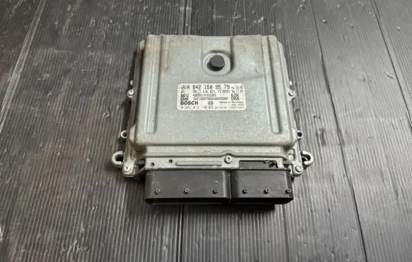 Mercedes-Benz E W211 Engine control unit/module A6421509579 0281012780