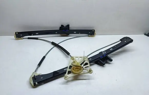 Audi Q7 4M Front window lifting mechanism without motor 4M0837462A