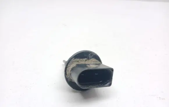 Volkswagen PASSAT B5.5 Windshield washer fluid level sensor 7M0919376