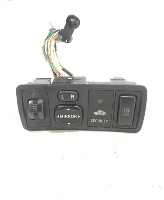Toyota Avensis T250 Wing mirror switch 183574