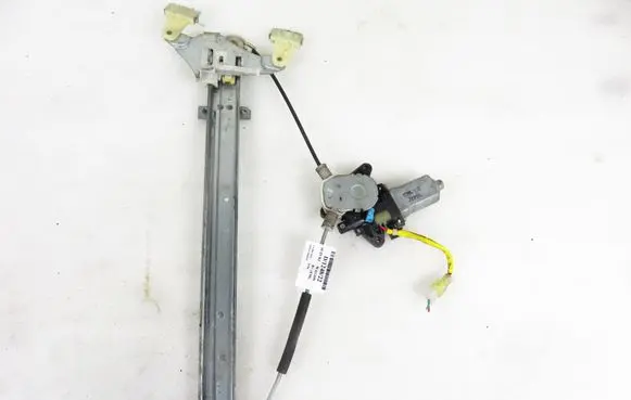 Suzuki Wagon R+ Front door window regulator with motor 8343074F00