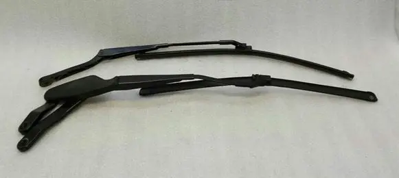 Mercedes-Benz E C207 W207 Front wiper blade arm A2078200644
